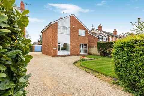 North Road East, The Reddings... 3 bed detached house for sale