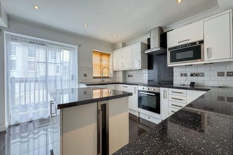 St. Pauls Road, Newton Abbot TQ12 3 bed semi
