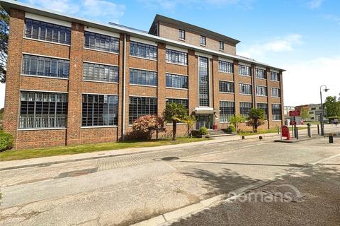 O'Gorman Avenue, Farnborough, Hampshire 2 bed apartment for sale