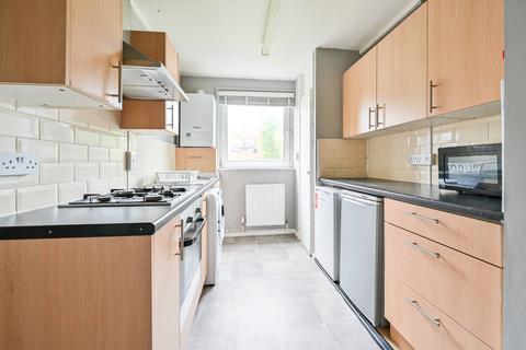 Camilla Road, Bermondsey, London, SE16 3 bed flat for sale