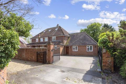 Maidenhead Road, Windsor, Berkshire, SL4 7 bed detached house for sale
