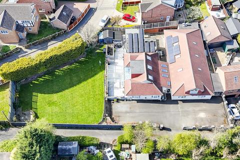 George Road, Carlton NG4 4 bed detached bungalow for sale