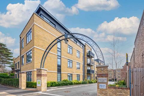 Samuelson Place, Isleworth TW7 2 bed flat for sale
