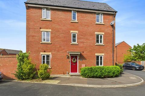 Brimpsfield Lane, Tuffley, Gloucester 4 bed semi
