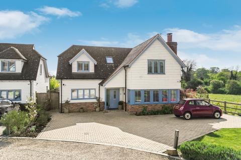 London Road, Harlow CM17 4 bed detached house for sale