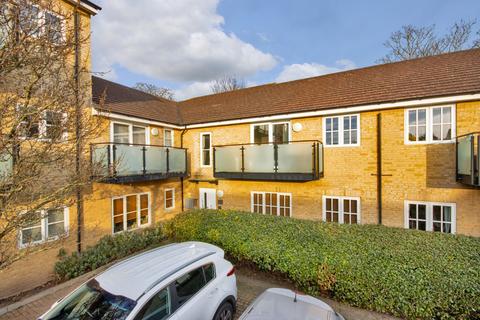 Talehangers Close, Bexleyheath, DA6 2 bed apartment for sale