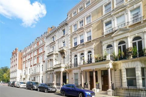 De Vere Gardens, Kensington, W8 2 bed flat for sale