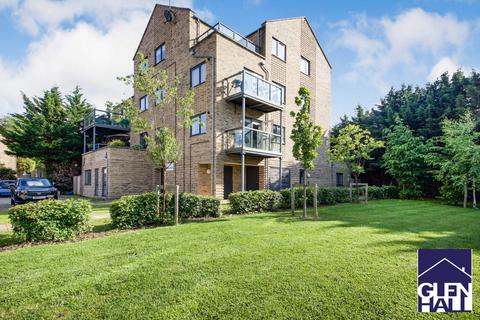 53 Well Grove, London N20 1 bed apartment for sale