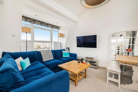 Fulham Palace Road, London SW6 2 bed flat for sale