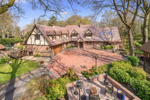 Pinetrees Lane, Ashley Heath 5 bed detached house for sale