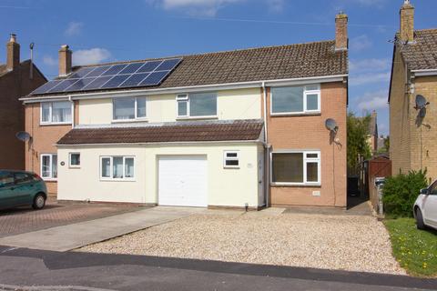 Thames Crescent, Melksham SN12 3 bed semi