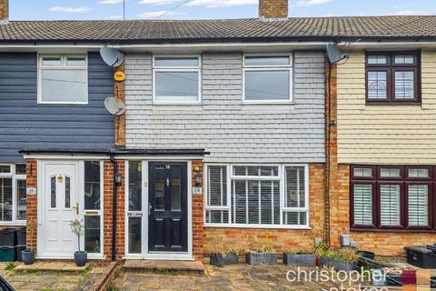Robsons Close, Cheshunt... 3 bed terraced house for sale