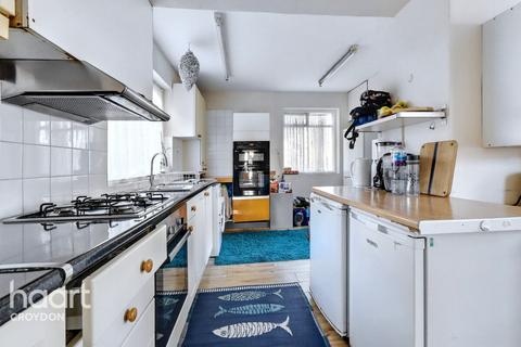 Kingsdown Avenue, South Croydon 6 bed semi
