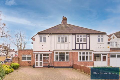 Jersey Road, Hounslow, TW5 4 bed semi