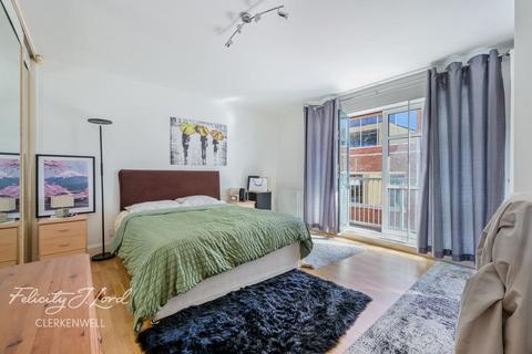 Goswell Road, London 2 bed apartment for sale