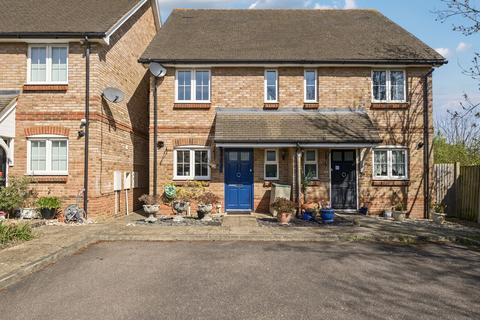 Village Close, Berkshire RG41 2 bed semi