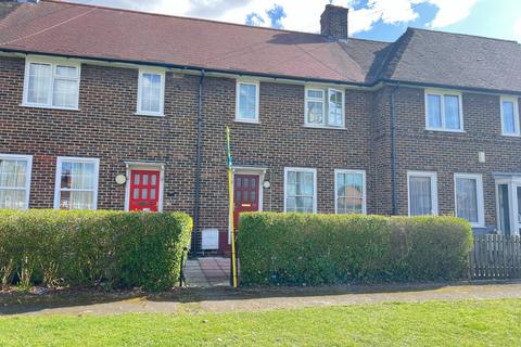 Charlton Park Lane, London SE7 3 bed terraced house for sale