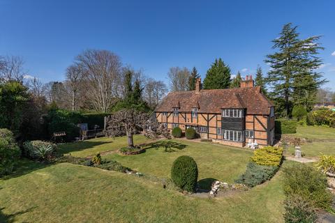 The Ridings, Cobham, Surrey, KT11 4 bed detached house for sale