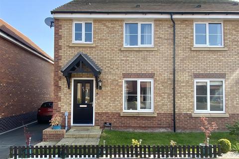 65 Holland Drive, Shrewsbury, SY2 5TH 3 bed semi