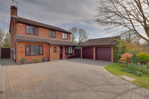 GREAT MEAD, DENMEAD 4 bed detached house for sale