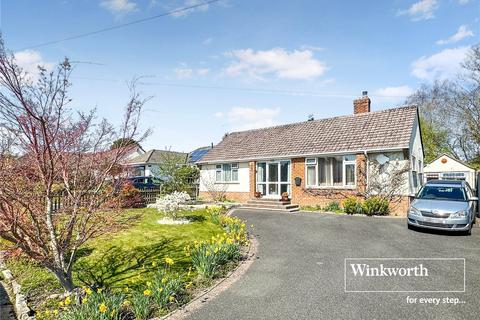Heathlands Avenue, Ferndown BH22 2 bed bungalow for sale