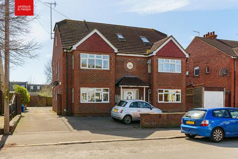Pavilion Road, Worthing 2 bed flat for sale