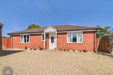 Mitre Close, Woolpit 3 bed bungalow for sale