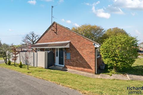 Bevisland, Eldene, Swindon, SN3 2 bed semi