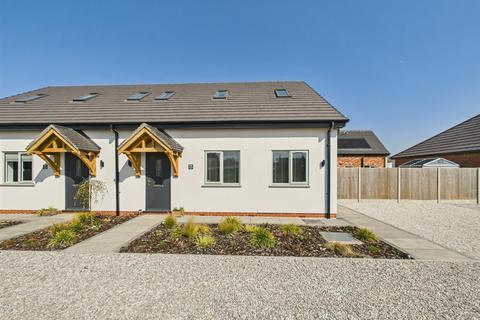 Lincoln Road, North Hykeham, Lincoln 2 bed semi