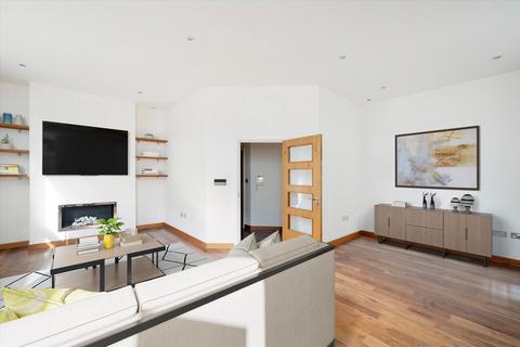 Monmouth Road, Notting Hill, London, W2 2 bed flat for sale