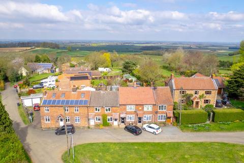 Grantham NG32 2 bed terraced house for sale