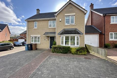 Ellenbrook Road, Ipswich IP2 4 bed detached house for sale