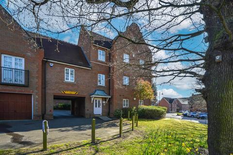 Pastoral Way, Warley, Brentwood 2 bed apartment for sale