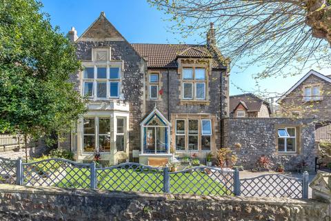 6 bedroom detached house for sale