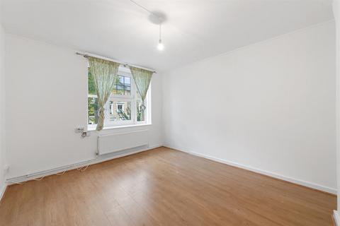 Lordship Road, London, N16 1 bed flat for sale