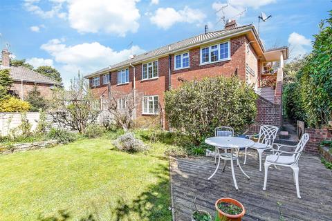 Woodstock, East Grinstead RH19 2 bed maisonette for sale