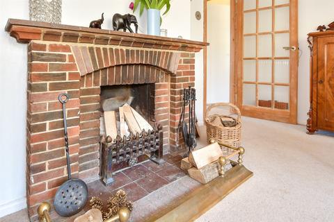 Woodstock, East Grinstead RH19 2 bed maisonette for sale