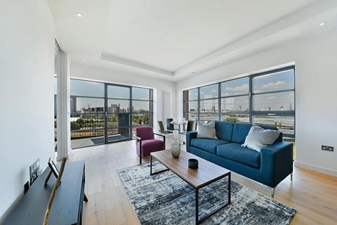 Amelia House, London City Island, E14 2 bed flat for sale