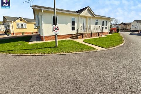 Chilton Park, Bridgwater, TA6 2 bed park home for sale