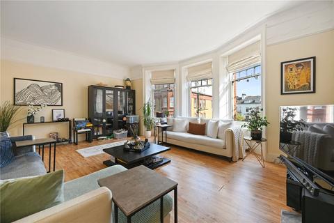 Wynnstay Gardens, London, W8 3 bed apartment for sale