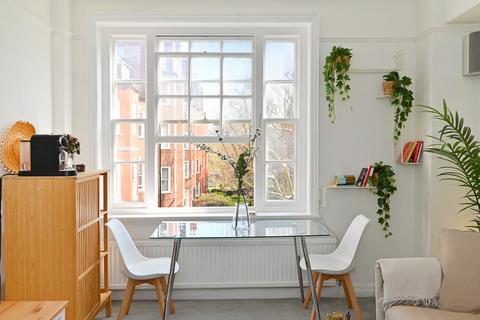 Turks Row, London, SW3 2 bed apartment for sale