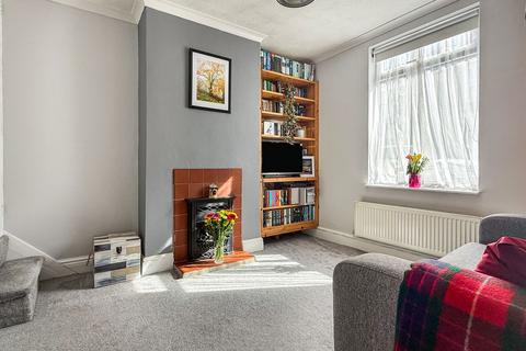 Wilbert Grove, Beverley HU17 2 bed end of terrace house for sale