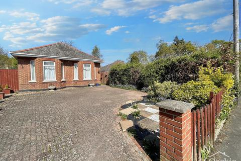 East Howe Lane, Bournemouth, BH10 5 3 bed detached bungalow for sale