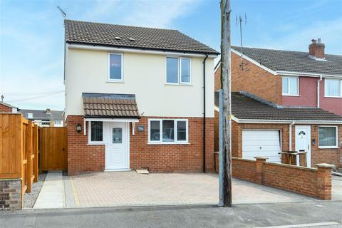 Chantry Gardens, Southwick, Trowbridge 3 bed detached house for sale