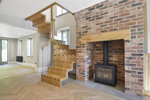 Bridge End, Warwick 2 bed house for sale