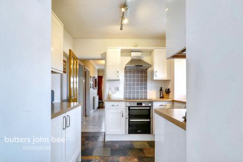 Clough Hall Road, Kidsgrove... 3 bed semi