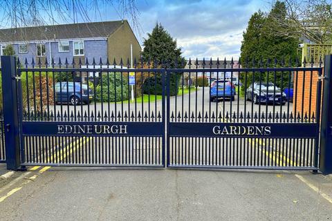 Edinburgh Gardens, Windsor... 3 bed terraced house for sale