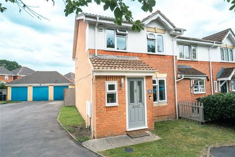 Derry Close, Guildford GU12 3 bed end of terrace house for sale