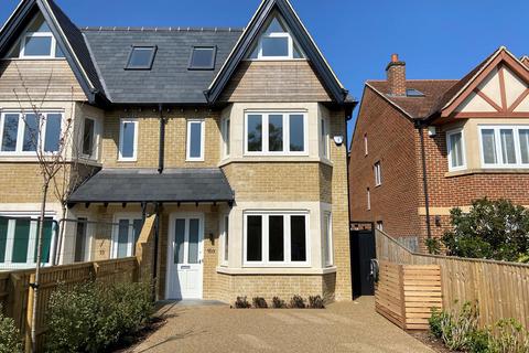 Blandford Avenue, Oxford... 4 bed semi