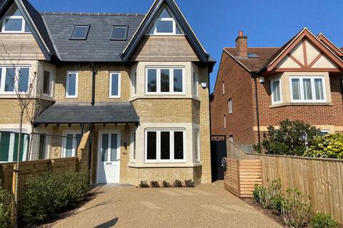 Blandford Avenue, Oxford... 4 bed semi